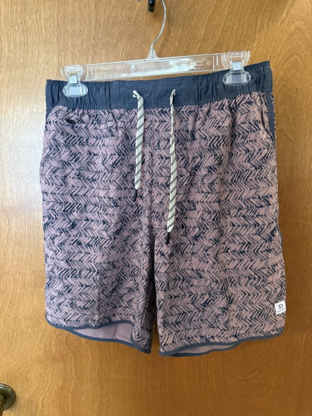 7 Diamonds Core Active Shorts Mens Pink/Blue Outdoor Lightweight Active Small